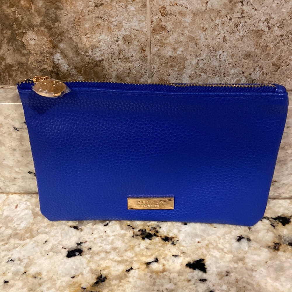 Escada Pouch